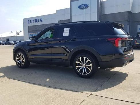 Certified 2026 Ford Explorer ST-Line AWD/4WD image 5