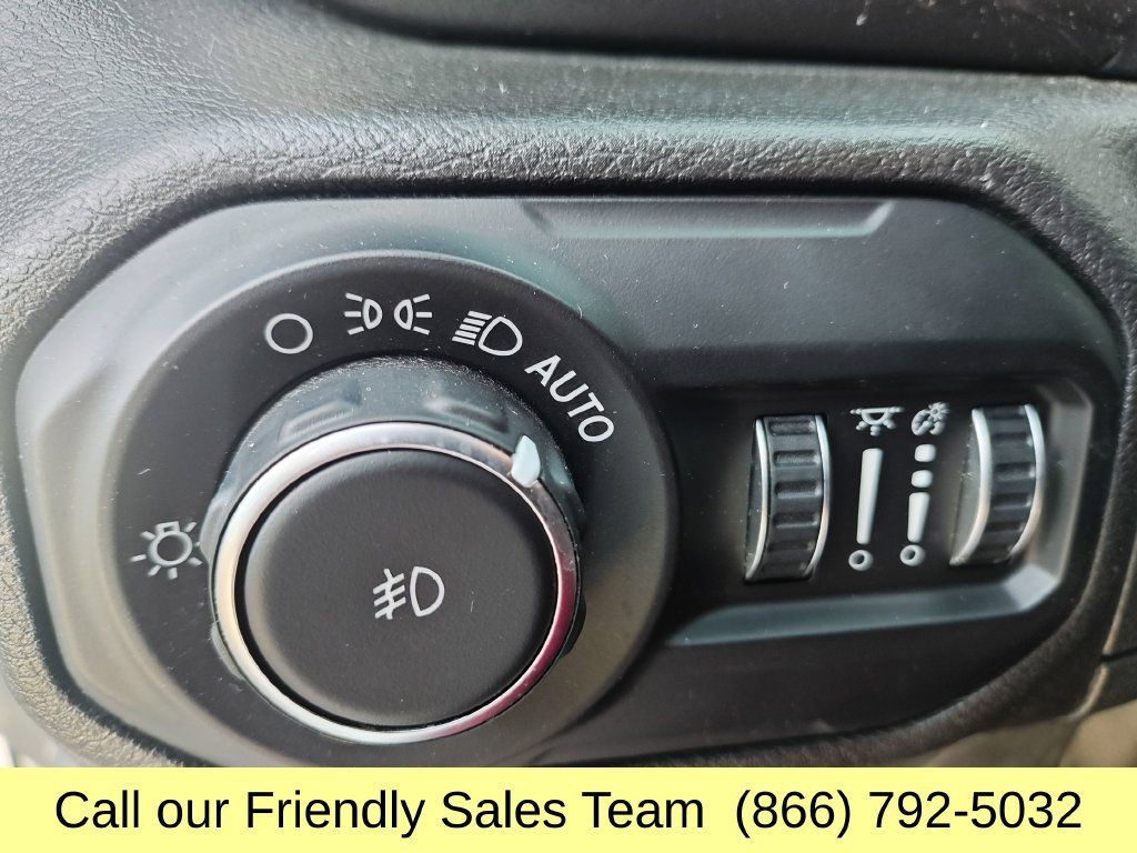Used 2019 Jeep Wrangler Unlimited Sport AWD/4WD image 34