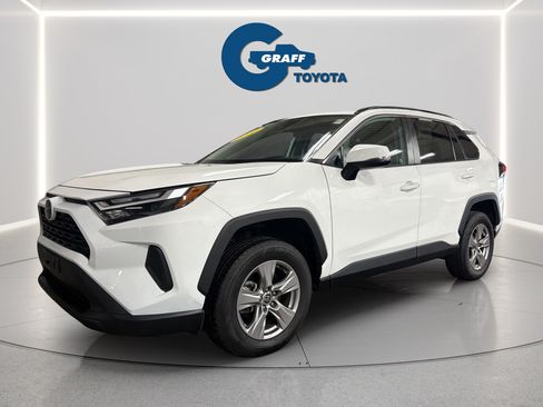 Used 2023 Toyota RAV4 XLE AWD/4WD image 12