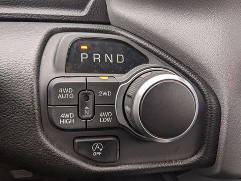 Used 2025 RAM 1500 Big Horn AWD/4WD image 43