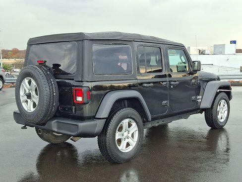 Used 2018 Jeep Wrangler Unlimited Sport S image 6