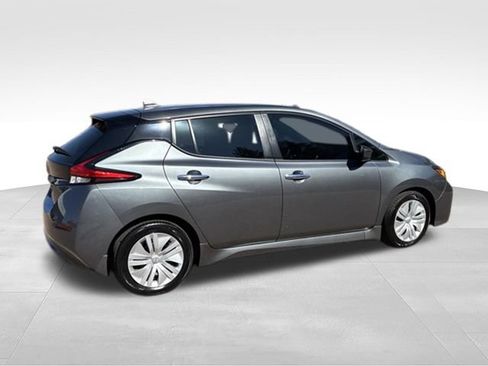 Certified 2025 Nissan Leaf S FWD image 12