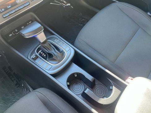 Used 2025 Hyundai Kona SEL image 41