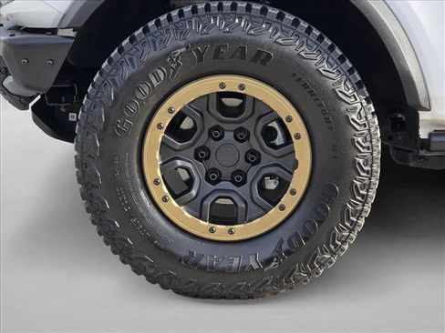 Used 2024 Ford Bronco Wildtrak image 9