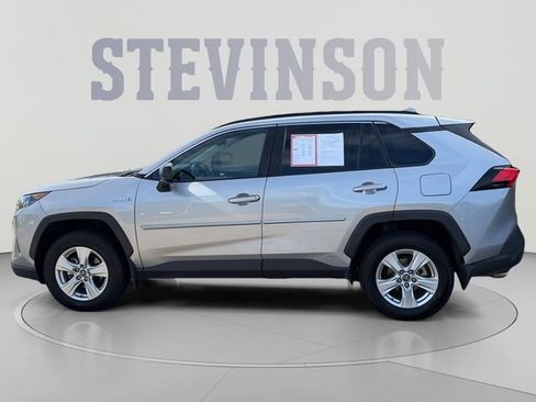 Used 2020 Toyota RAV4 LE w/ Carpet Mat Package AWD/4WD image 2