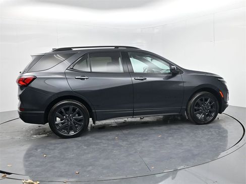 Used 2023 Chevrolet Equinox RS w/ LPO, Floor Liner Package image 8