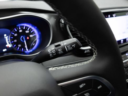 New 2026 Chrysler Pacifica Select FWD image 35