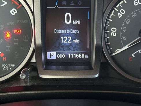 Used 2021 Toyota Tacoma TRD Off-Road w/ Technology Package AWD/4WD image 24