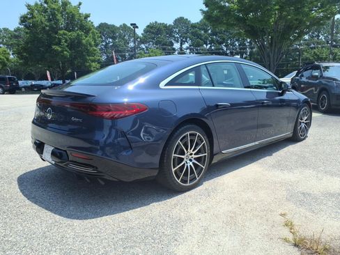 Used 2023 Mercedes-Benz EQS 580 4MATIC Sedan w/ Manufactur Interior Package image 6