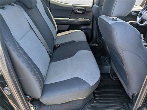 Used 2021 Toyota Tacoma TRD Off-Road w/ Technology Package RWD image 24