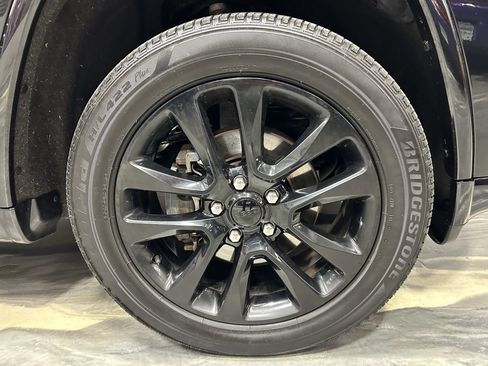 Used 2018 Jeep Grand Cherokee Altitude image 23