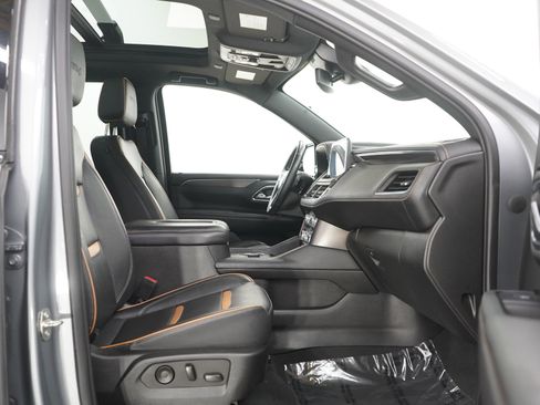 Used 2023 GMC Yukon AT4 w/ AT4 Premium Package AWD/4WD image 11