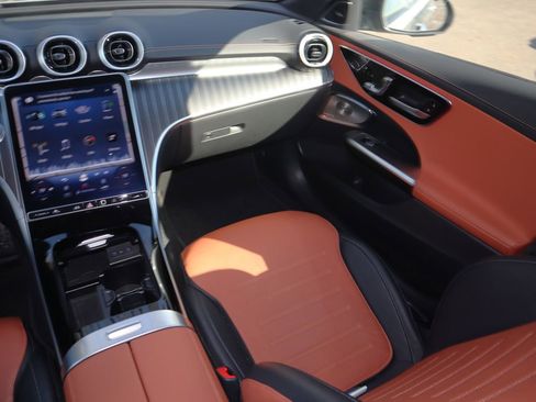 Used 2024 Mercedes-Benz C 300 4MATIC Sedan image 12