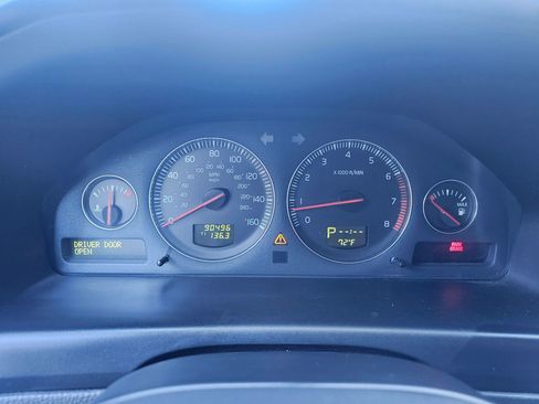 Used 2005 Volvo S60 2.5T image 41