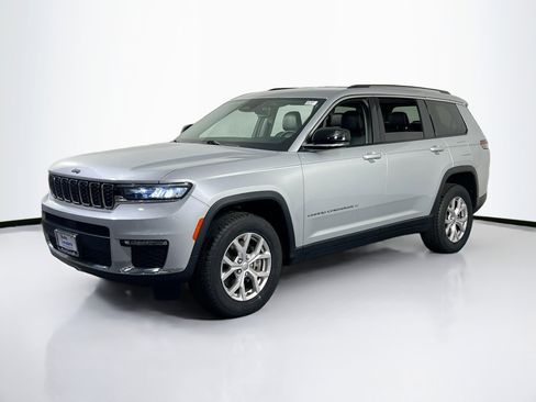 Used 2021 Jeep Grand Cherokee L Limited image 1