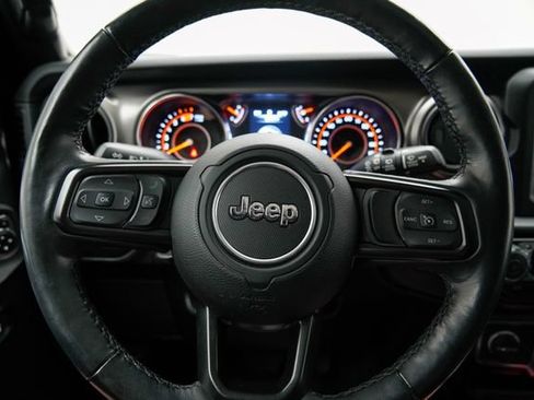 Used 2022 Jeep Wrangler Sport AWD/4WD image 30
