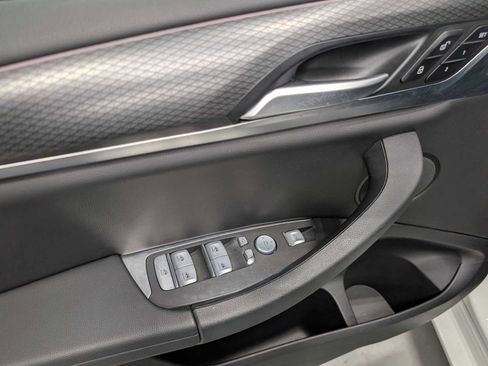 Used 2023 BMW X4 xDrive30i w/ M Sport Package image 40