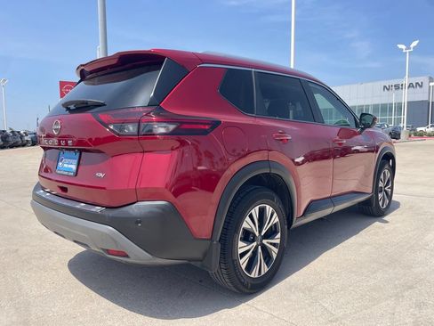 Certified 2023 Nissan Rogue SV w/ SV Premium Package FWD image 5