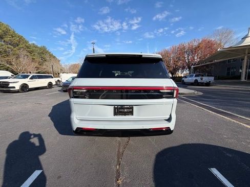 New 2025 Lincoln Navigator Reserve w/ Jet Appearance Package image 8