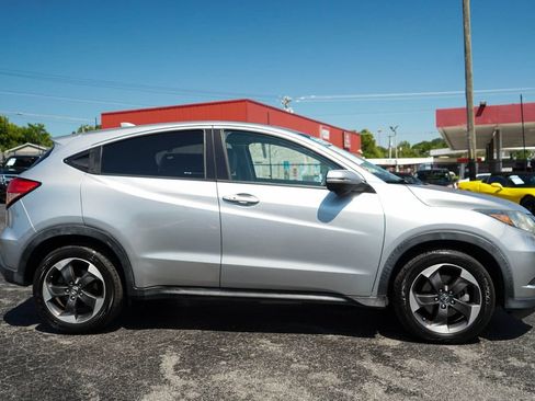 Used 2018 Honda HR-V EX image 2