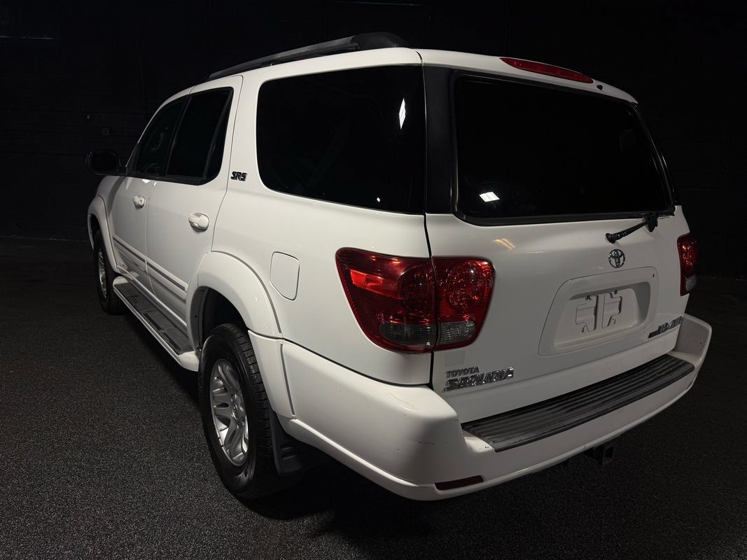 Used 2007 Toyota Sequoia SR5 AWD/4WD image 3