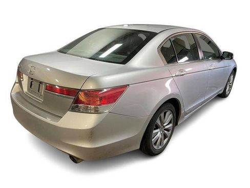 Used 2011 Honda Accord EX-L image 5