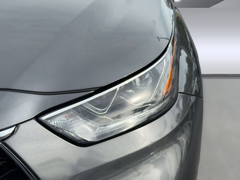 Certified 2024 Toyota Highlander Limited FWD image 12