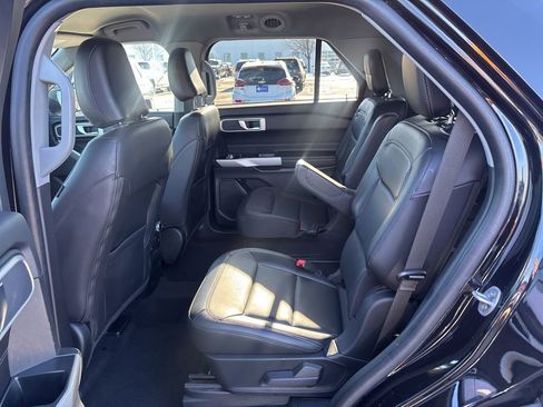 Used 2022 Ford Explorer XLT w/ Equipment Group 202A image 35