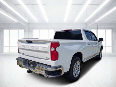 Used 2025 Chevrolet Silverado 1500 LTZ AWD/4WD image 3