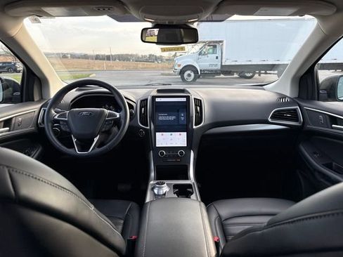 Used 2024 Ford Edge SEL w/ Convenience Package image 17