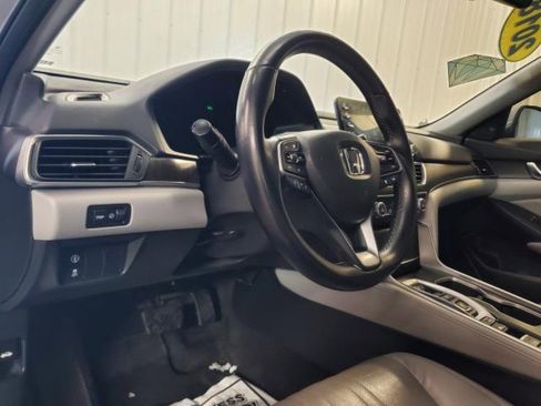 Used 2018 Honda Accord EX-L image 16