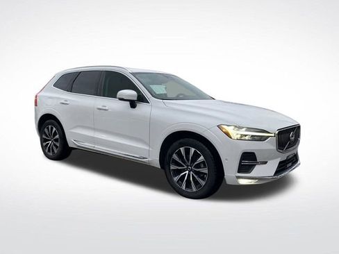 Used 2023 Volvo XC60 B5 Plus image 33