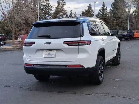 New 2025 Jeep Grand Cherokee L Limited w/ Trailer Tow Package image 8