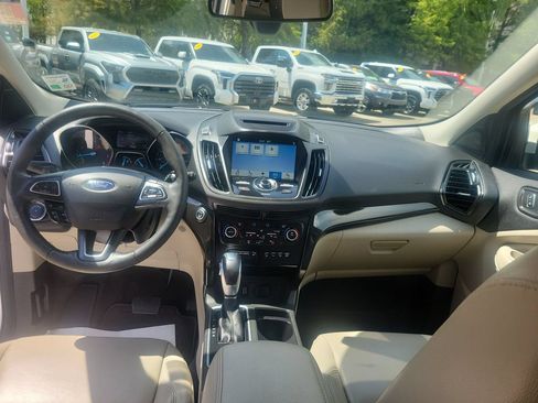 Used 2018 Ford Escape Titanium AWD/4WD image 25