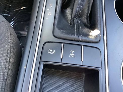 Used 2018 Kia Sorento LX AWD/4WD image 42