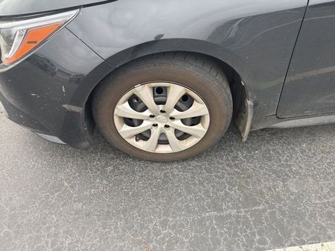 Used 2020 Toyota Corolla LE image 5