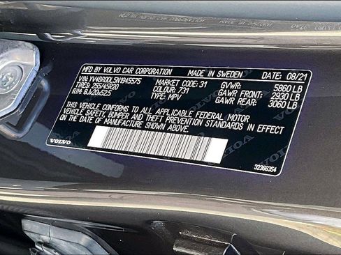 Used 2022 Volvo XC60 T8 Inscription w/ Advanced Package image 35