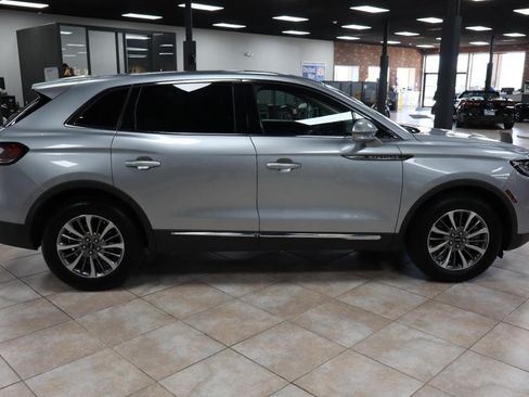 Used 2023 Lincoln Nautilus Reserve FWD image 6