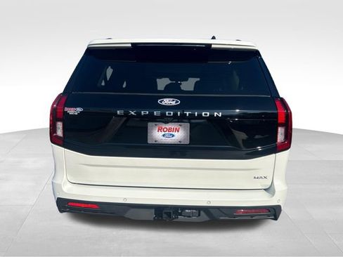 New 2027 Ford Expedition Max Active RWD image 4