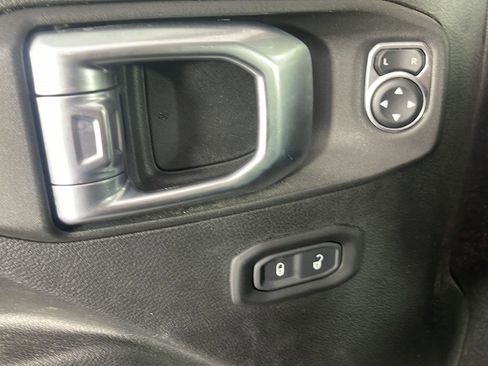 Used 2023 Jeep Wrangler Unlimited w/ Cold Weather Group AWD/4WD image 12