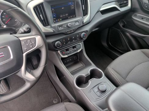Used 2024 GMC Terrain SLE AWD/4WD image 20