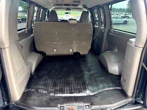 Used 2017 Chevrolet Express 2500 LS image 22