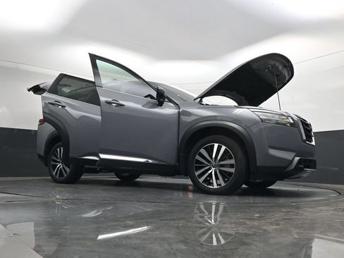Certified 2024 Nissan Pathfinder Platinum w/ Cargo Package FWD image 47