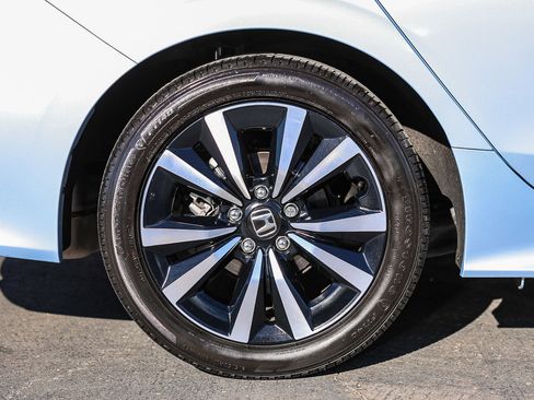 Certified 2023 Honda Civic EX image 29