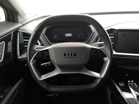 Used 2023 Audi Q4 e-tron Premium Plus w/ Premium Plus image 32