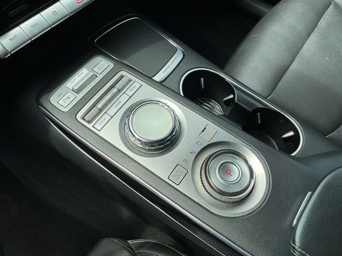 Used 2022 Genesis GV70 2.5T AWD/4WD image 15