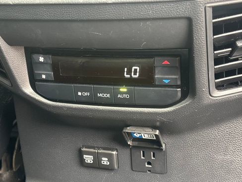 Used 2023 Toyota Sequoia Limited image 29