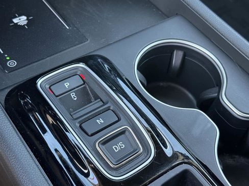 Used 2025 Honda Pilot Touring image 25