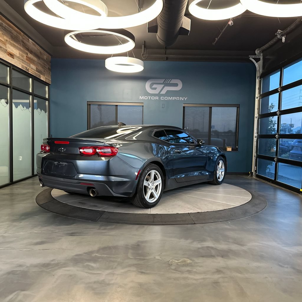 Used 2022 Chevrolet Camaro LT RWD image 3