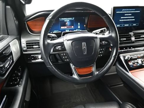 Used 2023 Lincoln Navigator Reserve RWD image 12